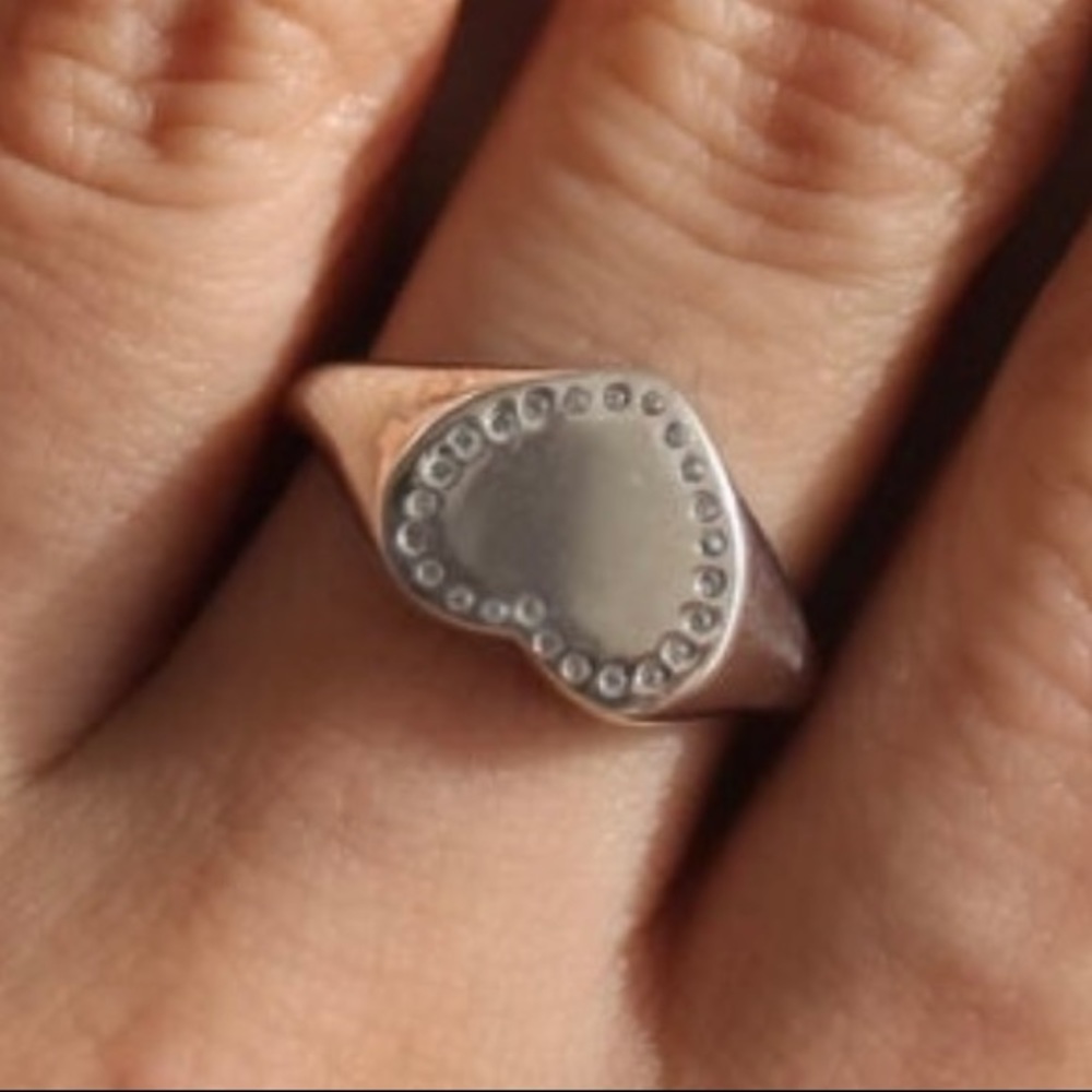 SILVER HEART RING